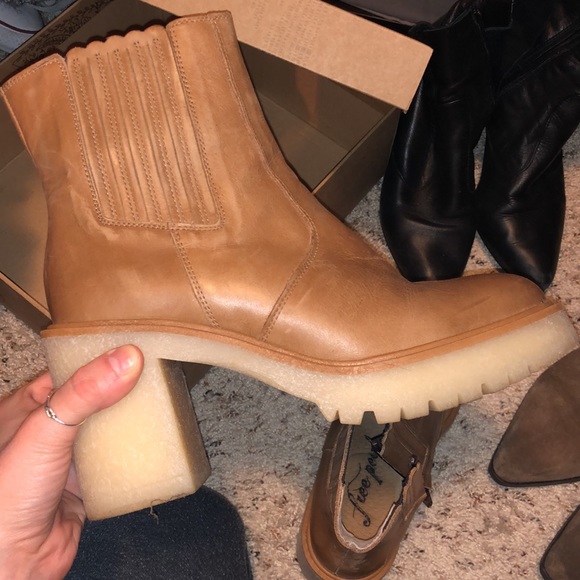 Free People James Chelsea Boots - Picture 6 of 8
